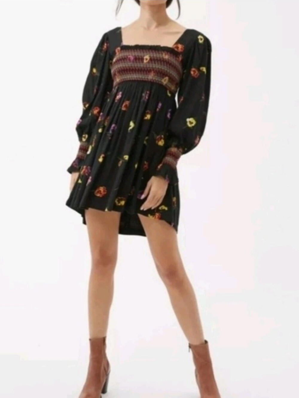 Urban Outfitters the Isobel Smocked Floral Mini Frock Boho Feminine Dress 306